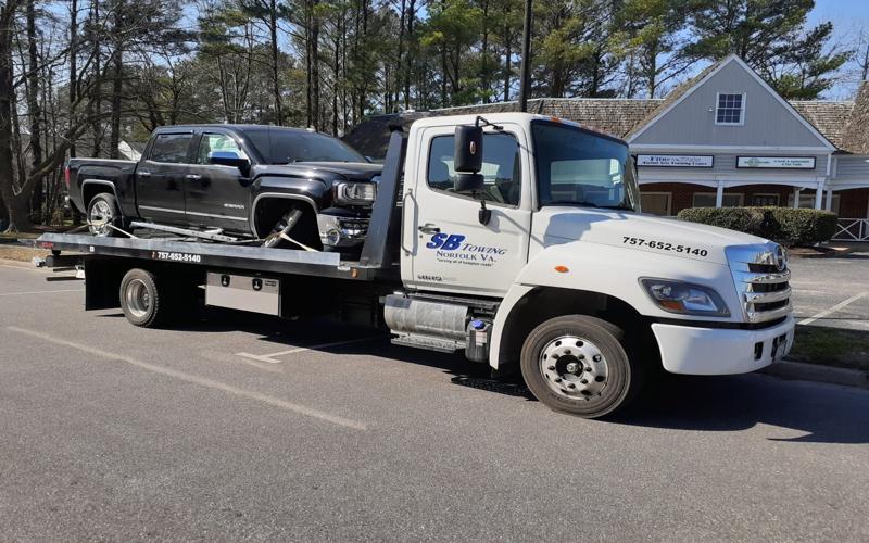 24/7 heavy duty truck towing